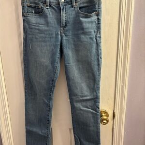 GAP Women's Classic Straight Jeans